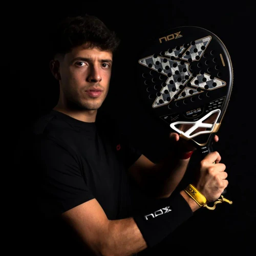 raquette-de-padel-nox-at10-genius-18k-alum-2026-tapia.png-2.webp