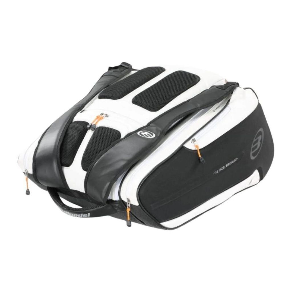 paletero-bullpadel-paquito-navarro-hack-bpp25012-blanco-es-2-1600x1600.webp